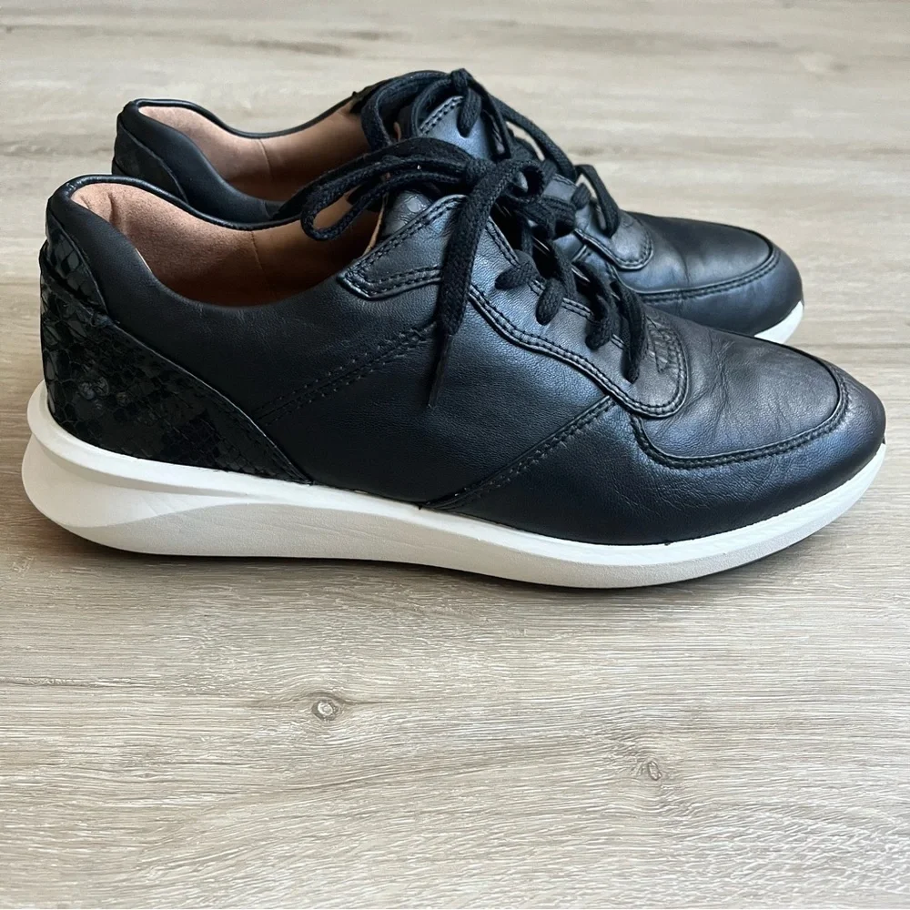 Clarks Womens Unstructured Sneaker Trainer Leather “Un Rio Sprint” Sz 9.5